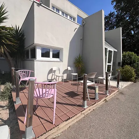 Contact Marseille Aubagne Hotel 2*