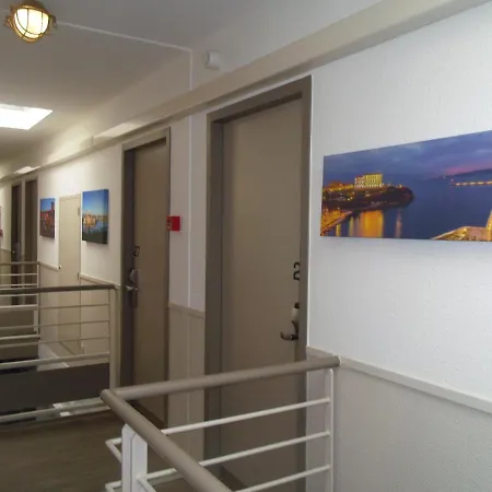Hotel Contact Marseille Aubagne