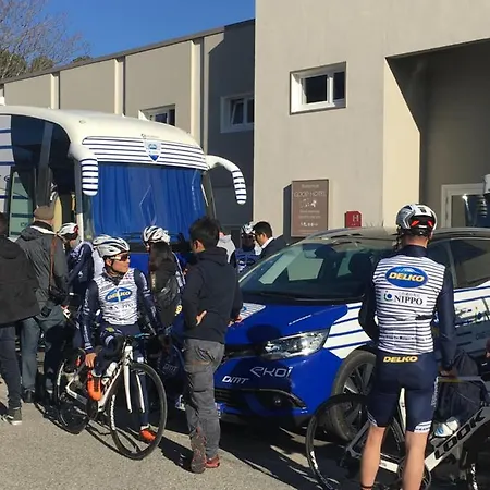 Contact Marseille Aubagne 2*
